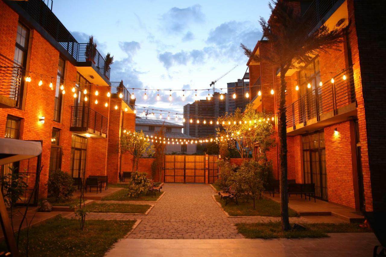 Citron Cottages バトゥーミ エクステリア 写真