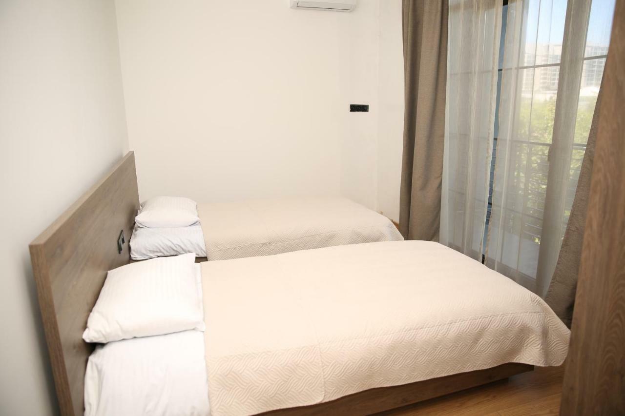 Citron Cottages バトゥーミ エクステリア 写真