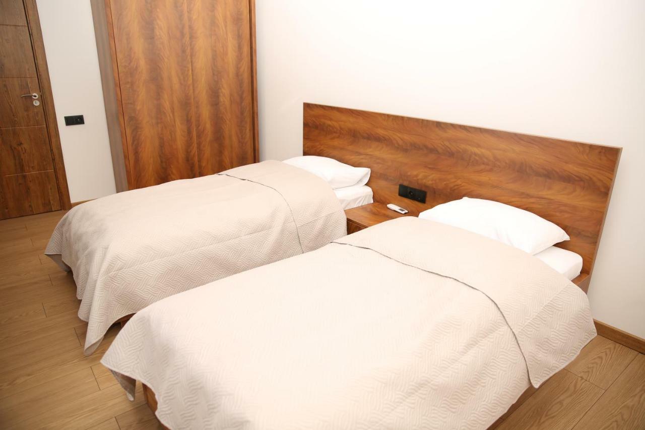 Citron Cottages バトゥーミ エクステリア 写真
